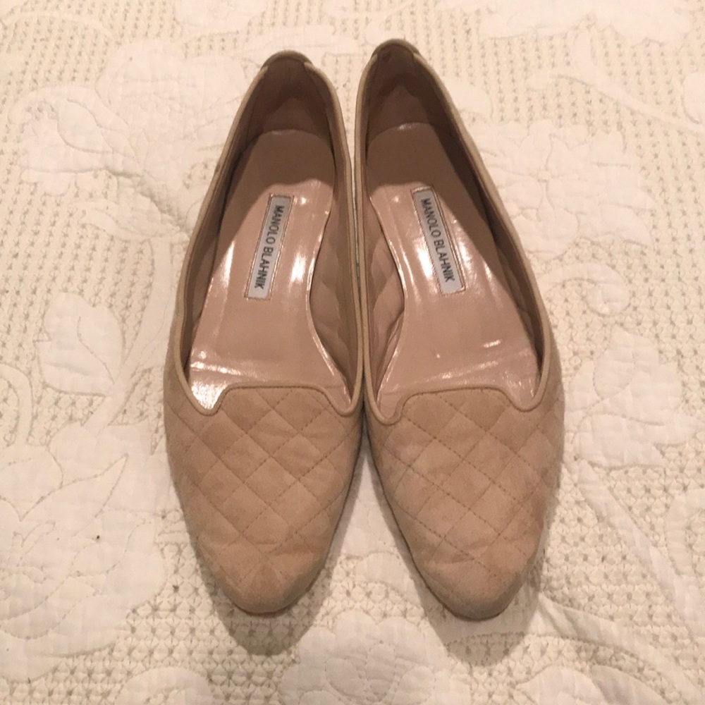 Excellent condition Manolo Blahnik flats
